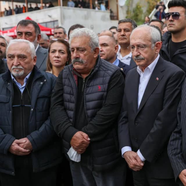 Adil Kılıçdaroğlu Biyografisi foto galeri 5