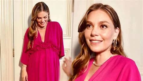Aslı Enver Biyografisi foto galeri 1
