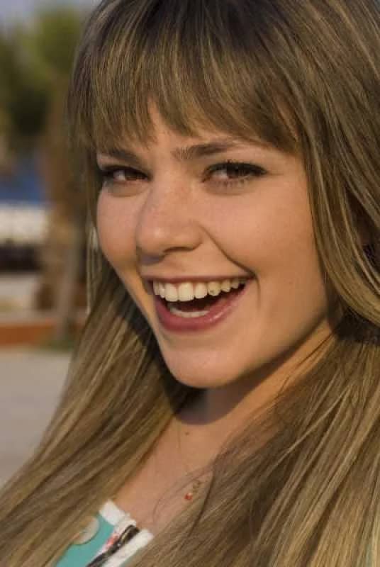 Aslı Enver Biyografisi foto galeri 3