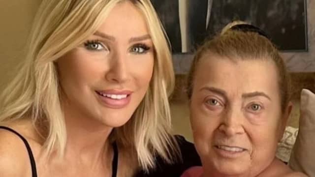 Ayşe Ak Gürsaçar Biyografisi foto galeri 2