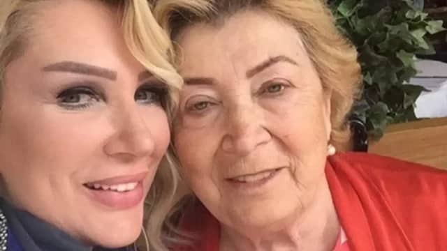 Ayşe Ak Gürsaçar Biyografisi foto galeri 3