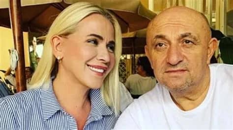Ayşe Karasu Engin Biyografisi foto galeri 3
