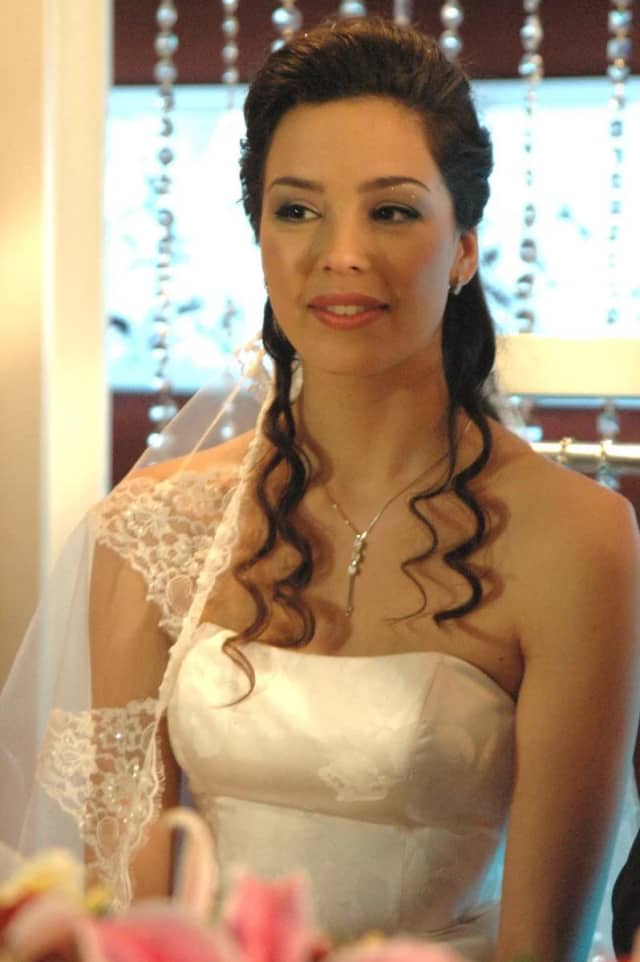 Azra Akın Biyografisi foto galeri 1