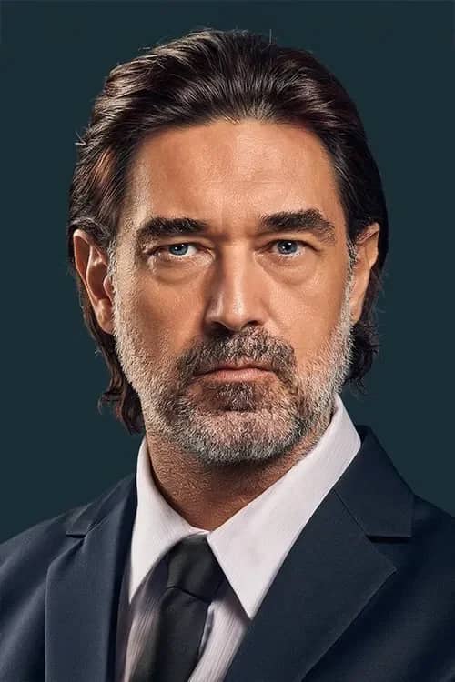 Burak Hakkı Biyografisi foto galeri 4