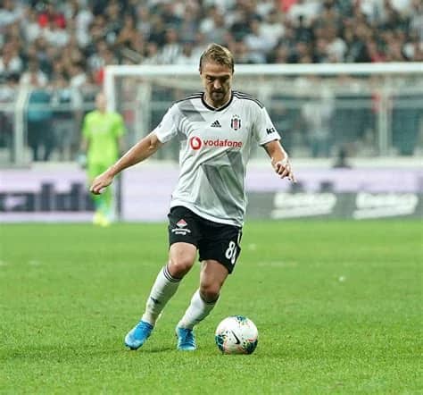Caner Erkin Biyografisi foto galeri 4