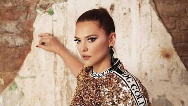 Demet Akalın Biyografisi foto galeri 5