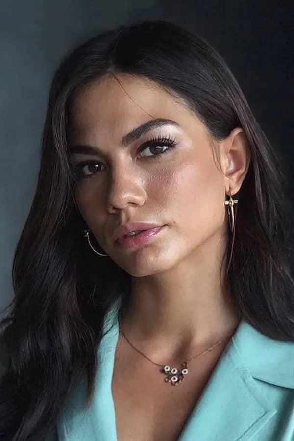 Demet Özdemir Biyografisi foto galeri 1