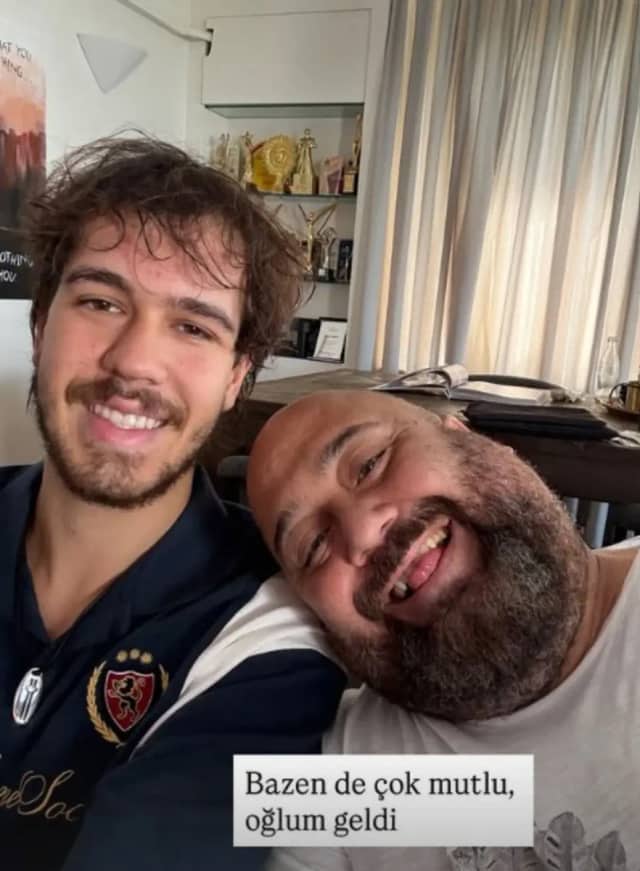 Deniz Sivrioğlu Biyografisi foto galeri 1