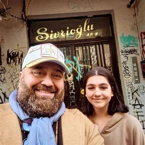 Derin Sivrioğlu Biyografisi foto galeri 4