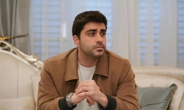 Derya Yakıştıran Biyografisi foto galeri 3