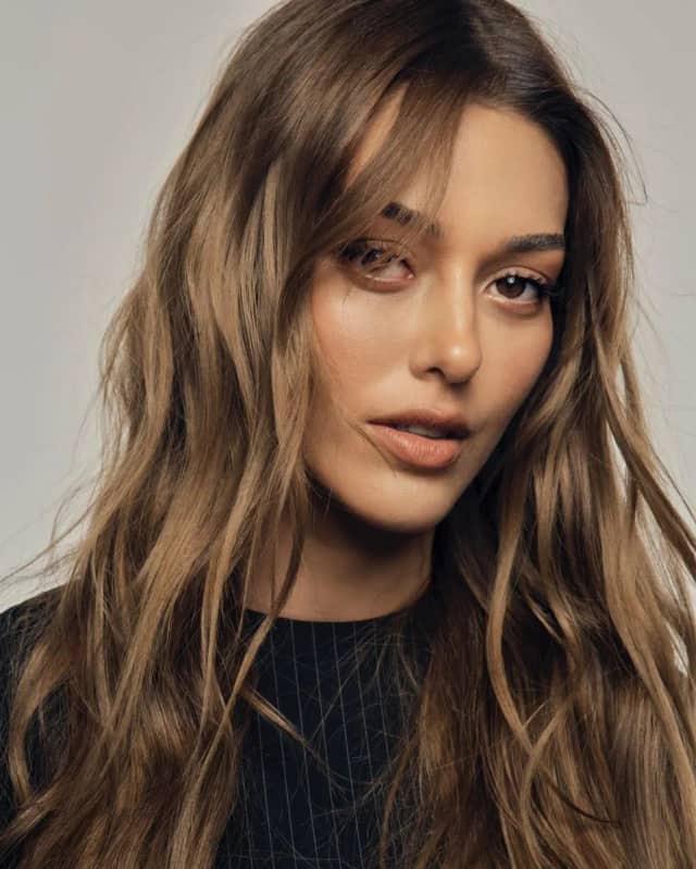 Dilan Çiçek Deniz Biyografisi foto galeri 1