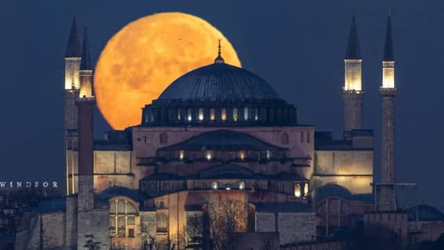 Dolunay Atalay Biyografisi foto galeri 3