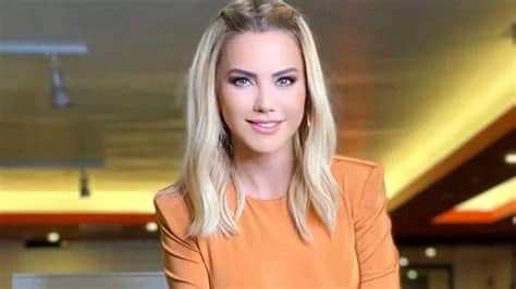 Ece Erken Biyografisi foto galeri 3