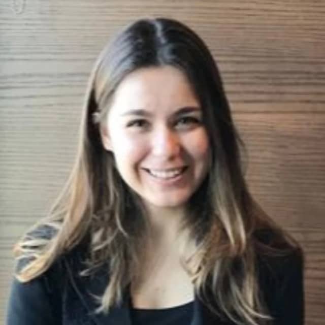 Ecem Ataç Biyografisi foto galeri 1