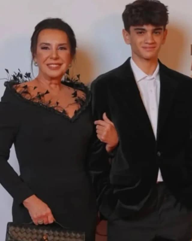 Efe Akkaş Biyografisi foto galeri 1