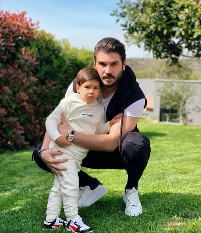 Efehan Sayışman Biyografisi foto galeri 1