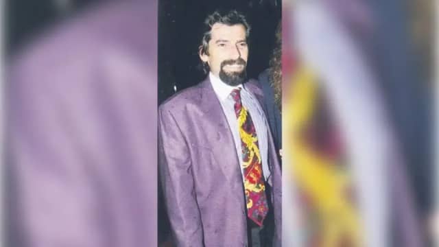 Ekrem Dürüst Biyografisi foto galeri 3