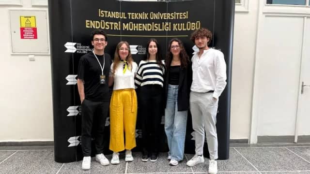 Elif Günenç Biyografisi foto galeri 1