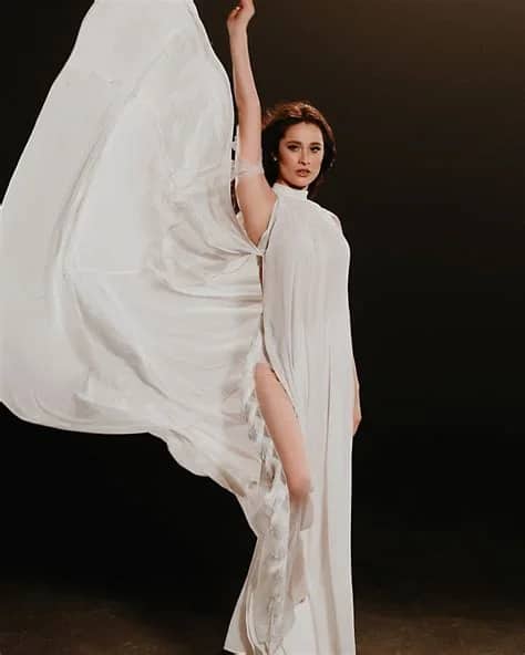 Elif Kaya Biyografisi foto galeri 2
