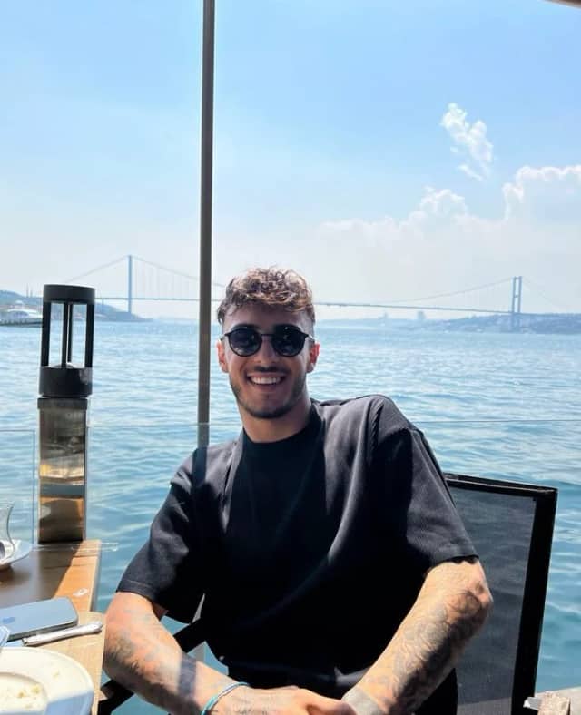Emirhan Şahin Biyografisi foto galeri 1
