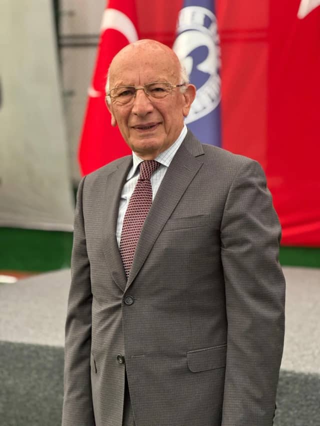 Erdal Aksoy Biyografisi foto galeri 1