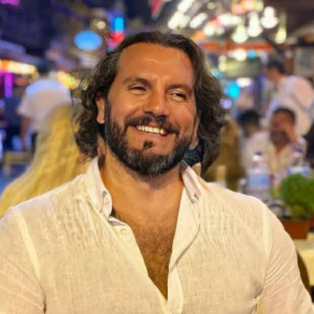 Erkan Şen Biyografisi foto galeri 3