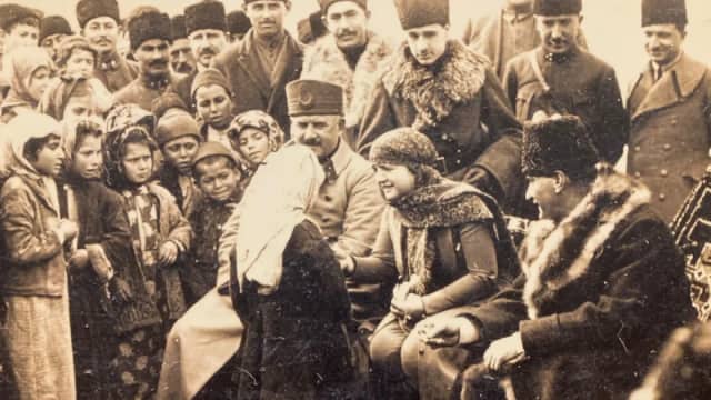 Eşet Nadir Biyografisi foto galeri 2