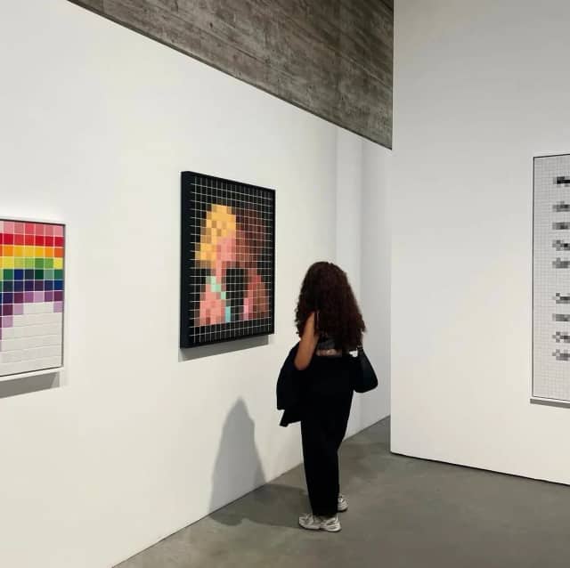 Esra Gülmen Biyografisi foto galeri 3