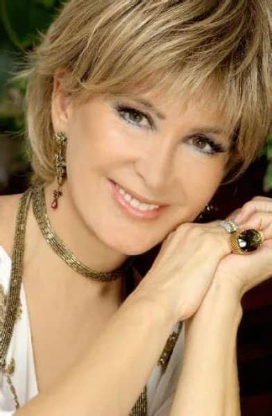 Filiz Akın Biyografisi foto galeri 3