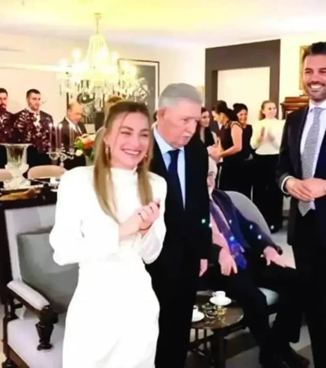 Hale Sözmen Biyografisi foto galeri 2