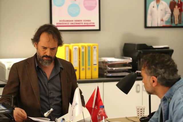 İzi Hekimoğlu Biyografisi foto galeri 4