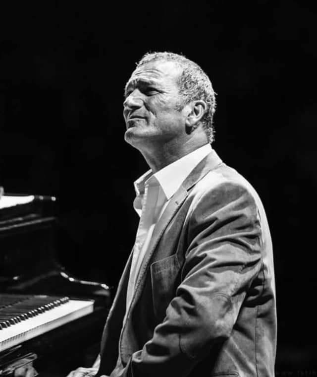 Kerem Görsev Biyografisi foto galeri 3