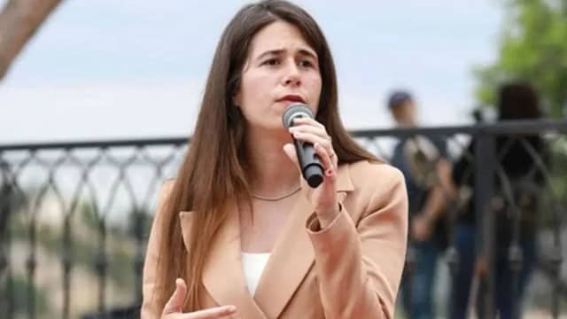 Lal Denizli Biyografisi foto galeri 3