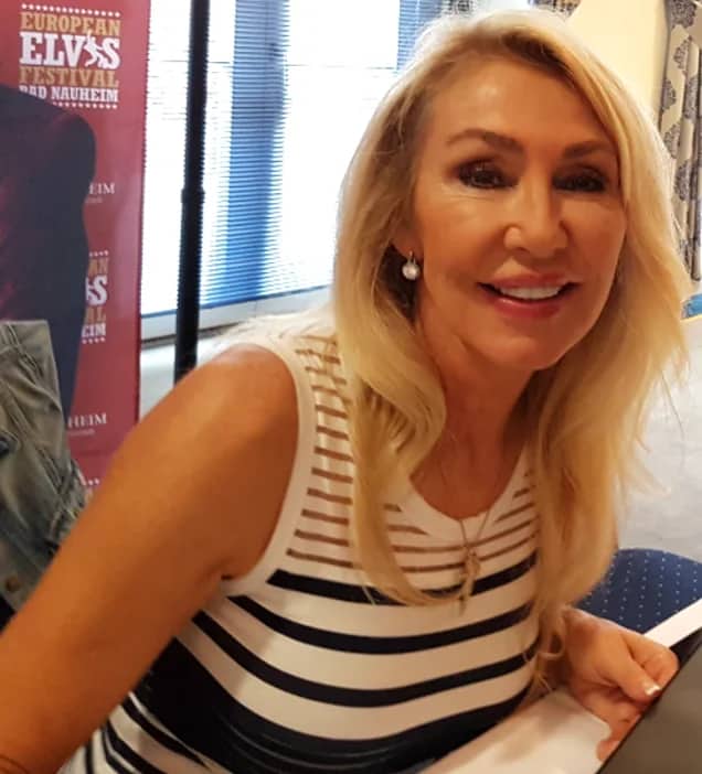 Linda Thompson Biyografisi foto galeri 1