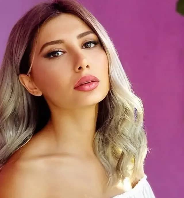 Melodi Bozkurt Biyografisi foto galeri 2