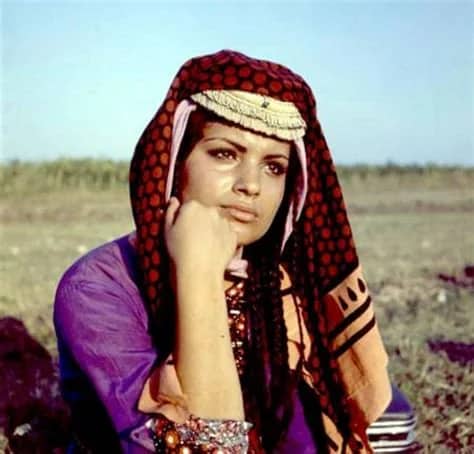 Meral Zeren Biyografisi foto galeri 2