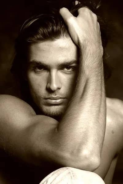 Mert Öcal Biyografisi foto galeri 3