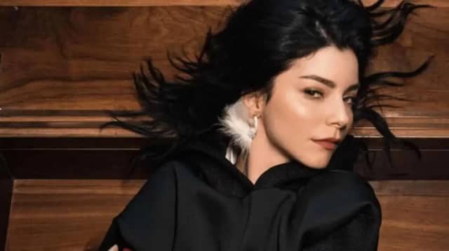Merve Boluğur Biyografisi foto galeri 3