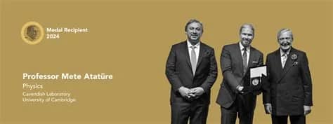 Mete Atatüre Biyografisi foto galeri 3