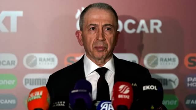 Metin Öztürk Biyografisi foto galeri 1