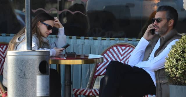 Mina Nur Çebi Biyografisi foto galeri 1