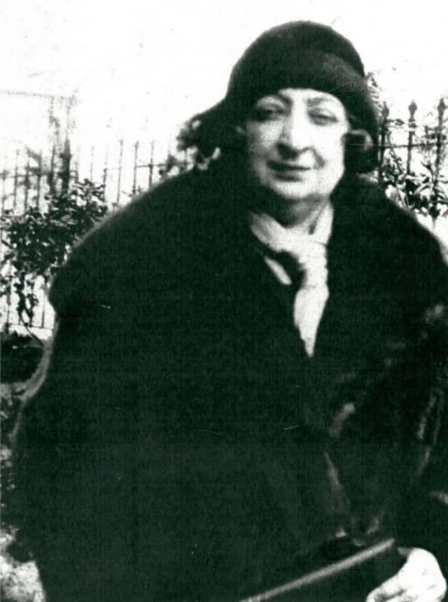 Naime Çağret Biyografisi foto galeri 4