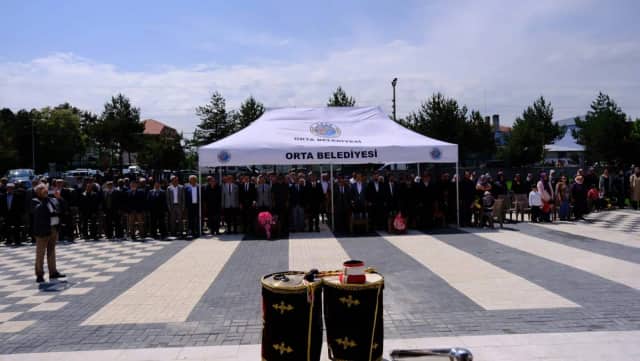 Nazire Ünal Biyografisi foto galeri 1