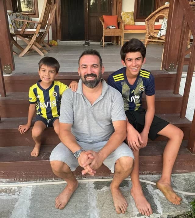 Ömer Doğu Parlak Biyografisi foto galeri 1