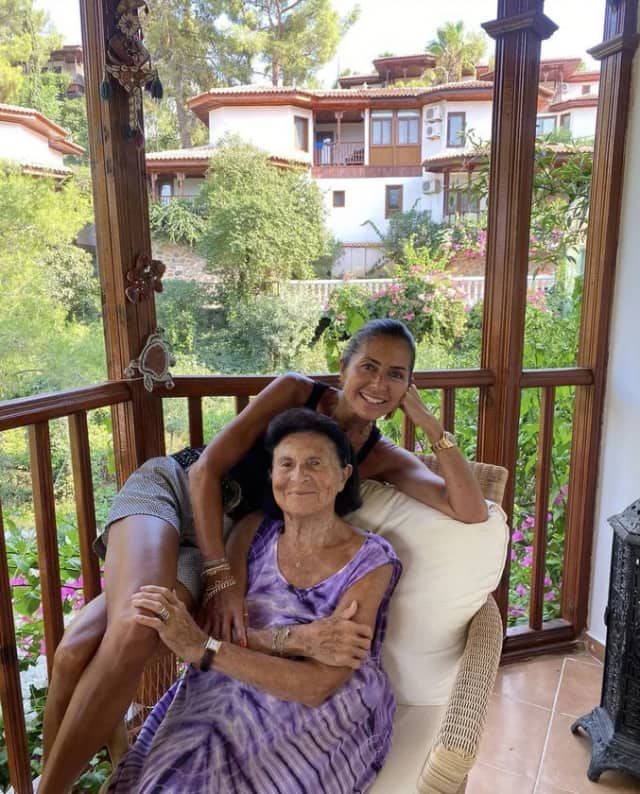 Rezzan Kayalı Biyografisi foto galeri 3