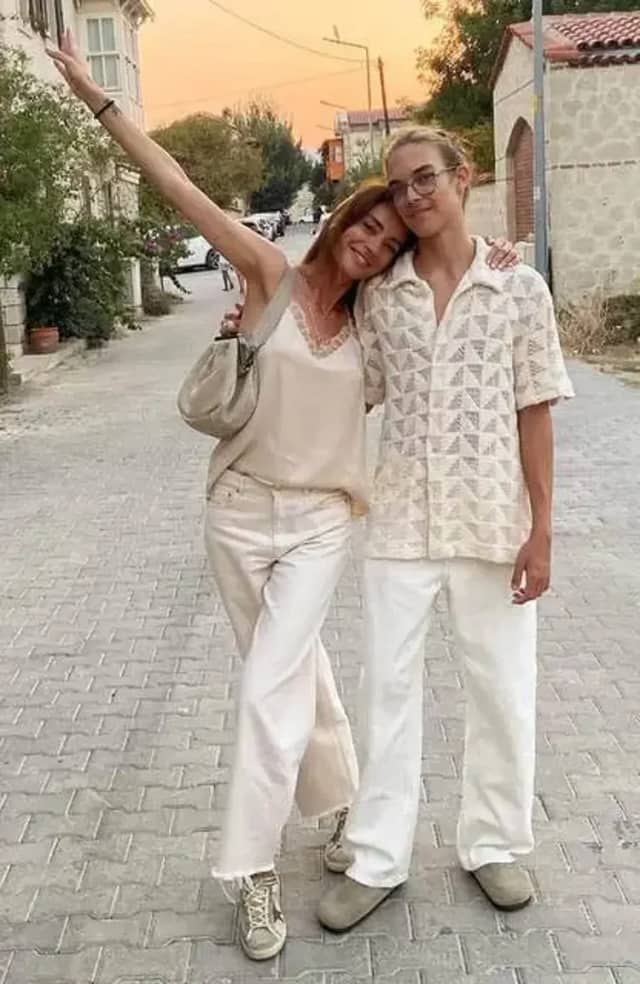Sema Şimşek Biyografisi foto galeri 1