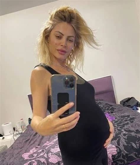 Sofia Sünbül Biyografisi foto galeri 1