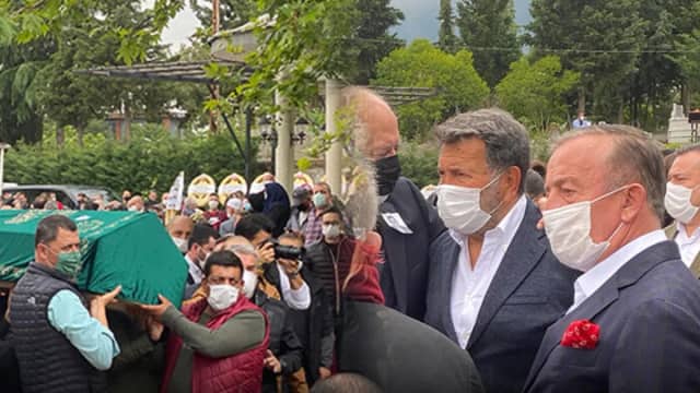 Süleyman Toplusoy Biyografisi foto galeri 4