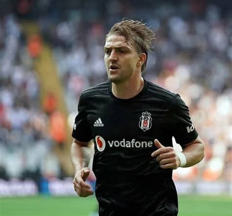 Taner Erkin Biyografisi foto galeri 1