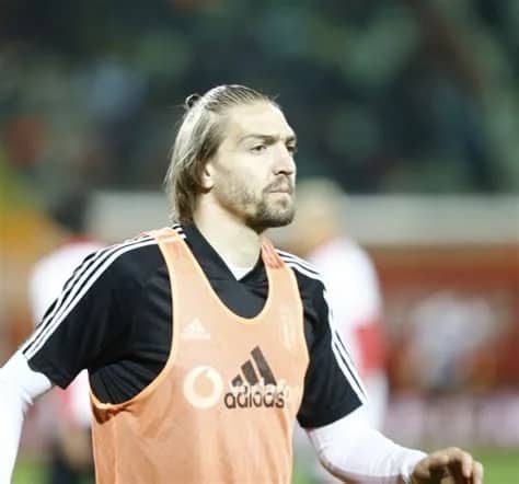 Taner Erkin Biyografisi foto galeri 3